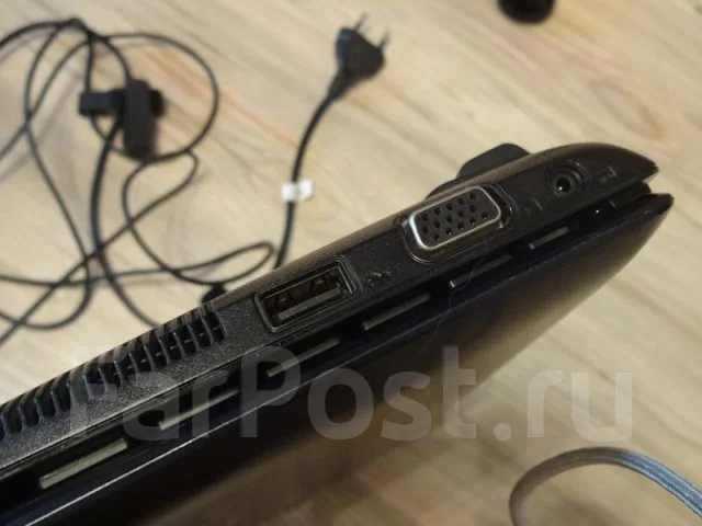 ASUS Eee PC 1015PEM. 1,5����, ��� 2048 ��, ���� 250���, WiFi: 1, Bluetooth: 1, ����������� �� 11��. ����