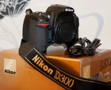 Nikon D300 Body. 10 - 14.9 ��
