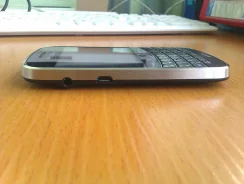 BlackBerry Bold 9930 ����