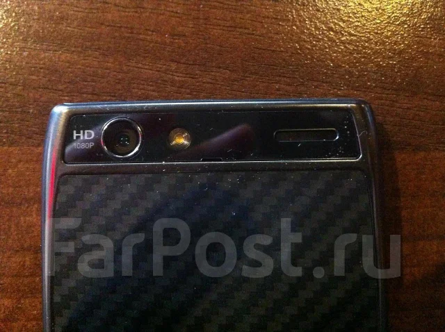 Motorola RAZR MAXX ����
