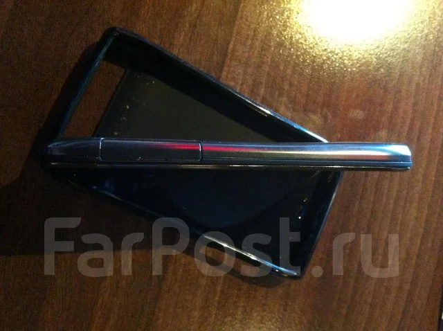Motorola RAZR MAXX ����