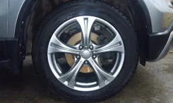 Alutec. 8.0x18", 5x114.3, ET45 ����