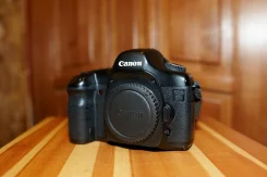 Canon EOS 5D Body. 10 - 14.9 �� ����