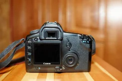 Canon EOS 5D Body. 10 - 14.9 �� ����