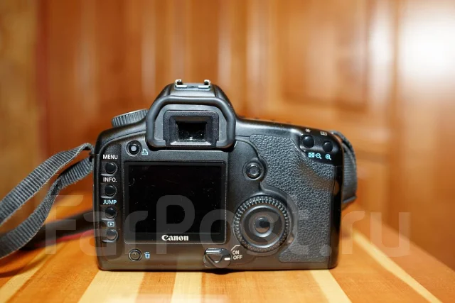 Canon EOS 5D Body. 10 - 14.9 �� ����