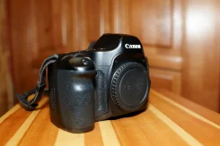 Canon EOS 5D Body. 10 - 14.9 �� ����