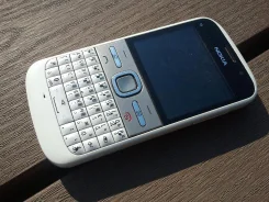Nokia E5. �/� ����