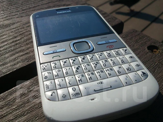 Nokia E5. �/� ����