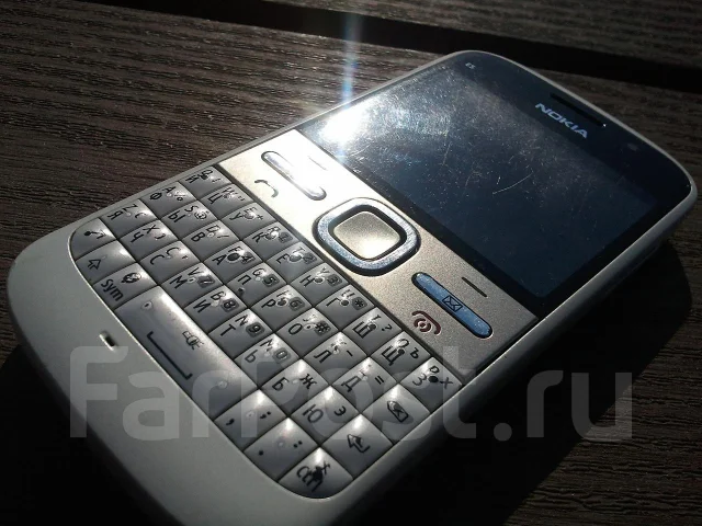 Nokia E5. �/� ����
