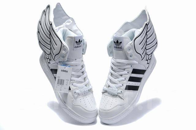 Basket adidas ailes jeremy scott best sale