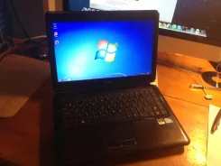 ASUS K40IN. 14", 2,0 ���, ��� 2048 ��, ���� 250 ��, WiFi