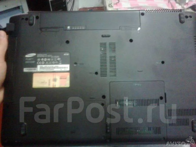 Samsung R730. 2,2����, ��� 4 ��, ���� 500���, WiFi: 1, Bluetooth: 1, ����������� �� 3��. ����