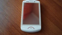 Sony Ericsson Live with Walkman. �/� ����