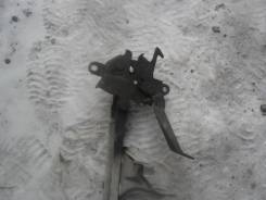 Замок капота. Toyota Ipsum, CXM10G, SXM10G, SXM15, SXM10, SXM15G, CXM10 Двигатель 3SFE