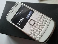 Nokia E6. �/� ����