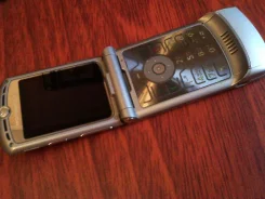 Motorola RAZR V3i. �/� ����