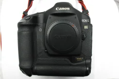 Canon EOS 5D Mark II Body. 10 - 14.9 �� ����