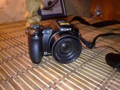 Sony Cyber-shot DSC-H50. 9 - 9.9 �� ����