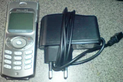Philips Xenium 9@9. �/� ����