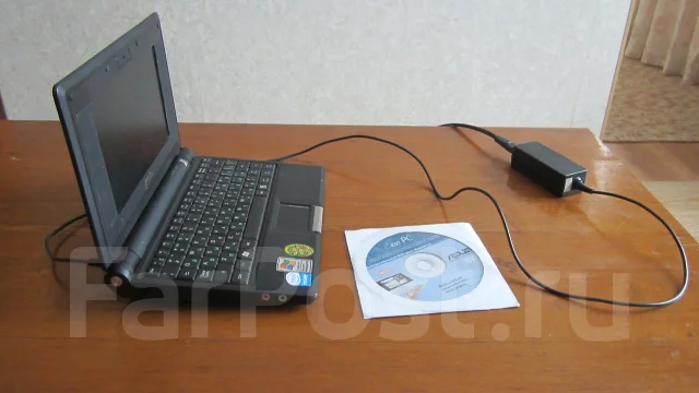 ASUS Eee PC 701. 1����, ��� 512 ��, ���� 4���, WiFi: 1, ����������� �� 1��. ����