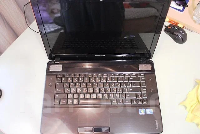 Lenovo IdeaPad Y560. ��� 4 �� ����