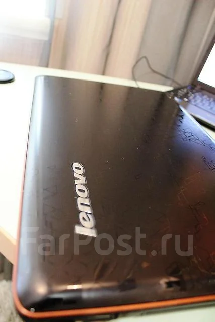 Lenovo IdeaPad Y560. ��� 4 �� ����