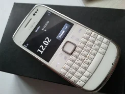 Nokia E6. �/�