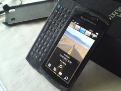 Sony Ericsson Vivaz pro. �/� ����
