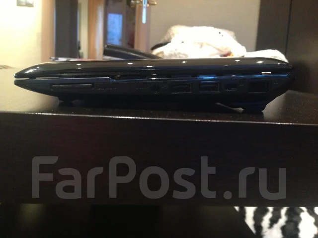 ASUS Eee PC 1015PX. 1,6����, ��� 1024 ��, ���� 320���, WiFi: 1, Bluetooth: 1, ����������� �� 8��. ����