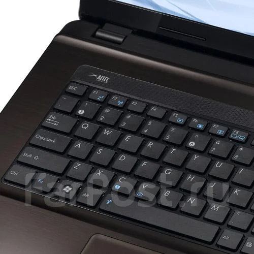 ASUS K73SV. 2����, ��� 4 ��, ���� 750���, WiFi: 1, ����������� �� 3��. ����