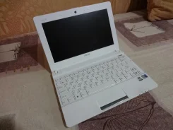 ASUS Eee PC X101H. 1,6����, ��� 1024 ��, ���� 250���, WiFi, Bluetooth, ����������� �� 4��. ����