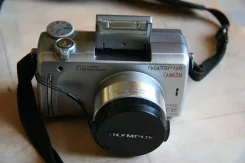 Olympus Camedia C-720 Ultra Zoom. 4 - 4.9 ��, ���: 10� ����