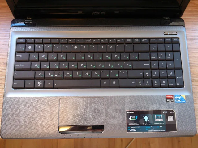 ASUS A52JE. 2,5����, ��� 3072 ��, ���� 320���, WiFi: 1, Bluetooth: 1 ����