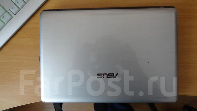 ASUS Eee PC 1201HA. 1,3����, ��� 2048 ��, ���� 250���, WiFi: 1, Bluetooth: 1, ����������� �� 7��. ����