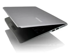 Samsung 530U4C. 2,3����, ��� 4 ��, ���� 500���, WiFi: 1, Bluetooth: 1, ����������� �� 4��. ����