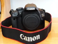 Canon EOS 550D Body. 10 - 14.9 �� ����