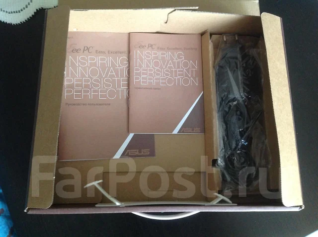 ASUS Eee PC 1015PX. 1,6����, ��� 1024 ��, ���� 320���, WiFi: 1, Bluetooth: 1, ����������� �� 8��. ����