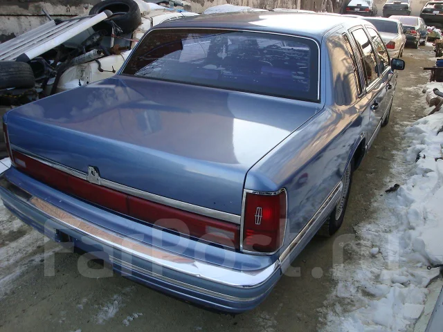 Lincoln Town Car ����