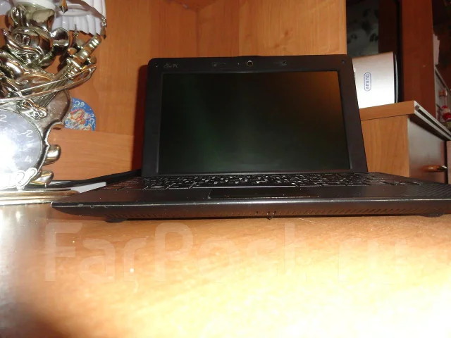 ASUS Eee PC 1001PX. 1,6����, ��� 1024 ��, ���� 160���, WiFi: 1, ����������� �� 6��. ����