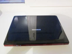 Samsung R560. 2,3����, ��� 3072 ��, ���� 140���, Bluetooth ����