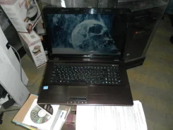 ASUS K73E. 2,5����, ��� 4 ��, ���� 320���, WiFi, Bluetooth, ����������� �� 4��. ����