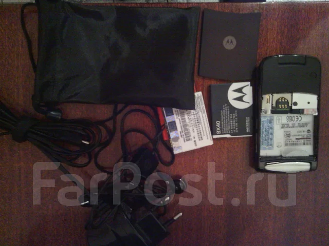 Motorola RAZR2 V8 2Gb. �/� ����