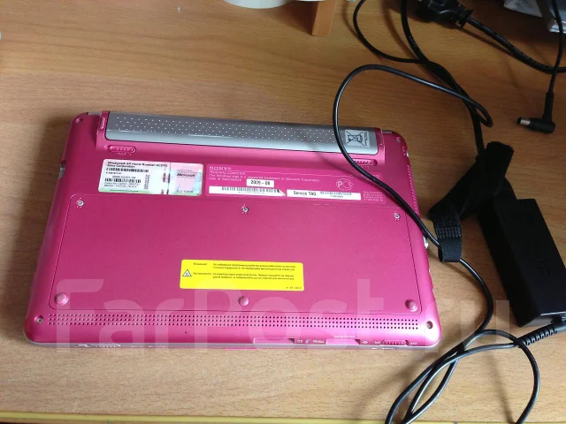 Sony VAIO VPC-CW1S1R. 1,7����, ��� 1024 ��, ���� 150���, WiFi: 1, Bluetooth: 1, ����������� �� 4��. ����