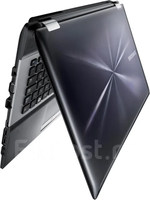 Samsung RF710. 1,6����, ��� 8 ��, ���� 1 000���, WiFi: 1, Bluetooth: 1 ����