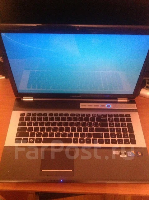 Samsung RF710. 1,6����, ��� 8 ��, ���� 1 000���, WiFi: 1, Bluetooth: 1 ����