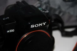Sony Alpha DSLR-A200. 10 - 14.9 �� ����