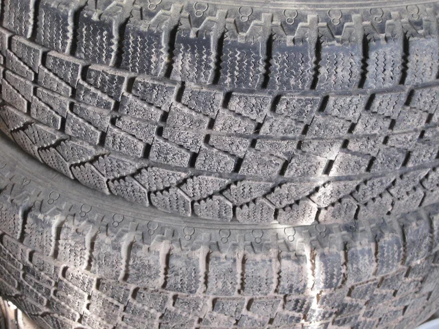 Bridgestone B380 RFT. �����������, �/�, ����� 40 % ����