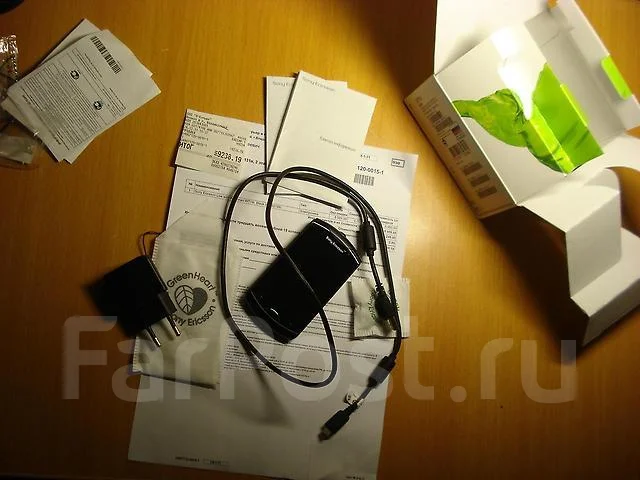 Sony Ericsson Live with Walkman. �/� ����