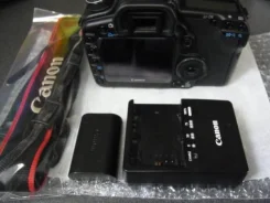 Canon EOS 5D Mark II Body. 10 - 14.9 �� ����