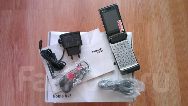 Nokia N76 ����